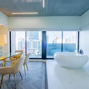 Randor Prestige Japonia