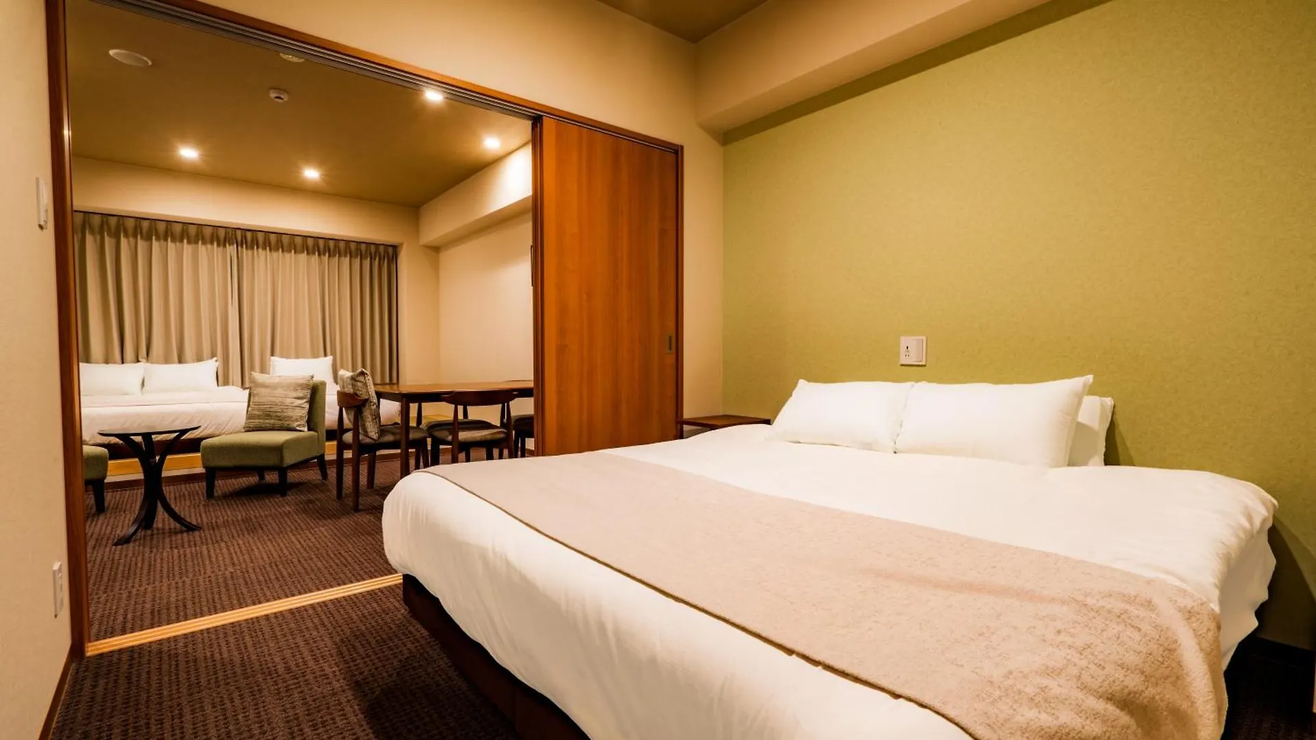Randor Residential Hotel Kyoto Suites 5*,
