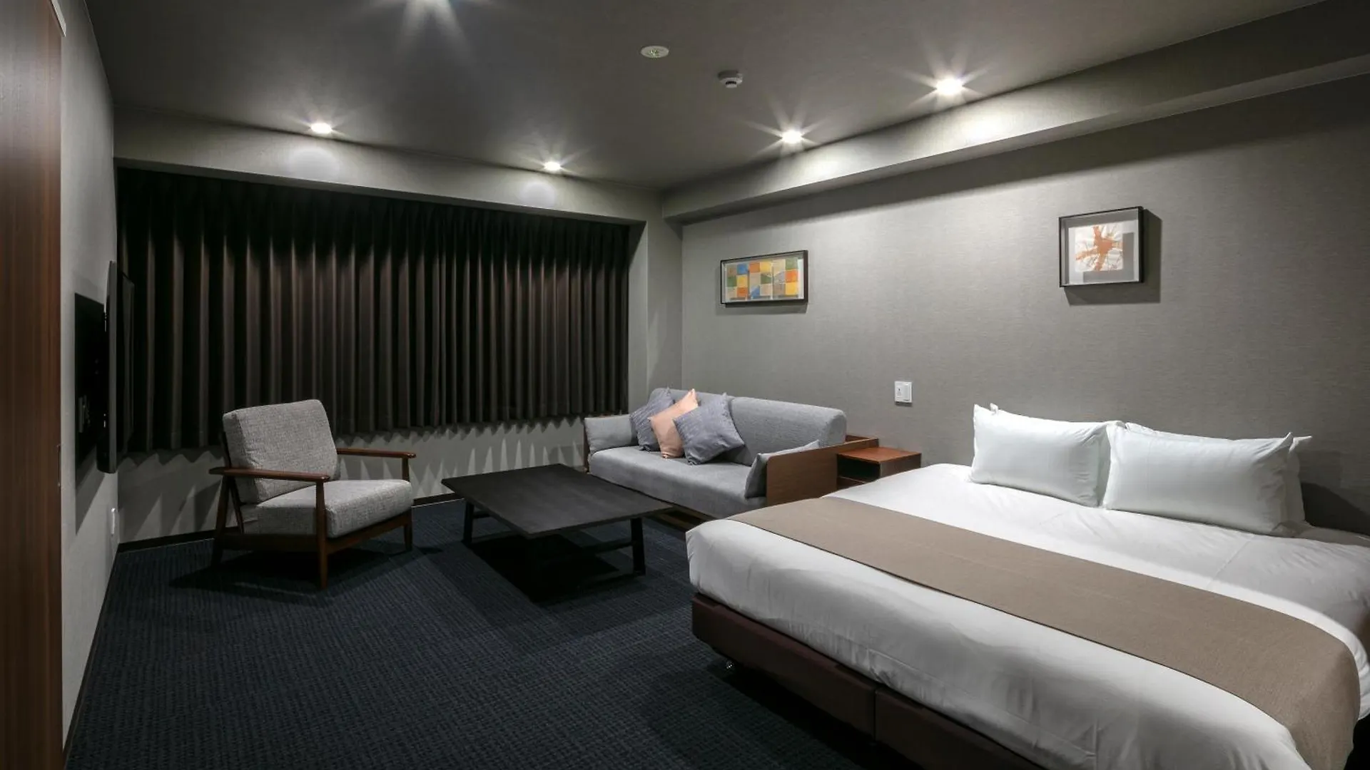 Randor Residential Hotel Kyoto Suites 5*,